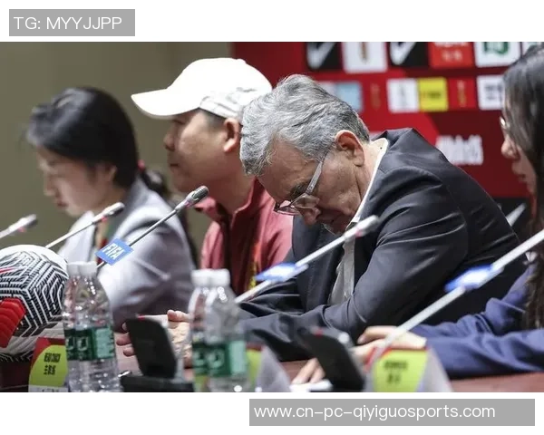 国足帅位真是火坑？伊万科维奇挥别42年执教生计，最终14场仅4胜